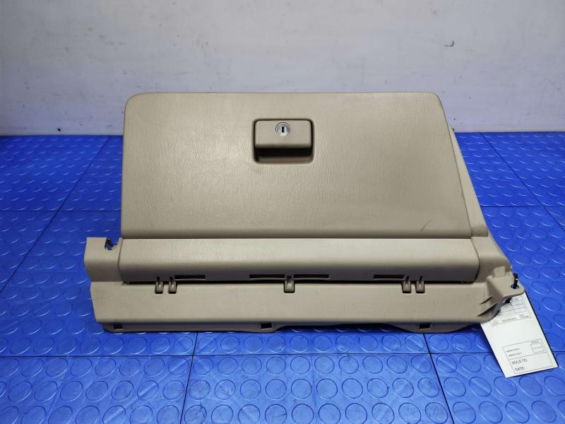 2002 Toyota Camry Glove Box