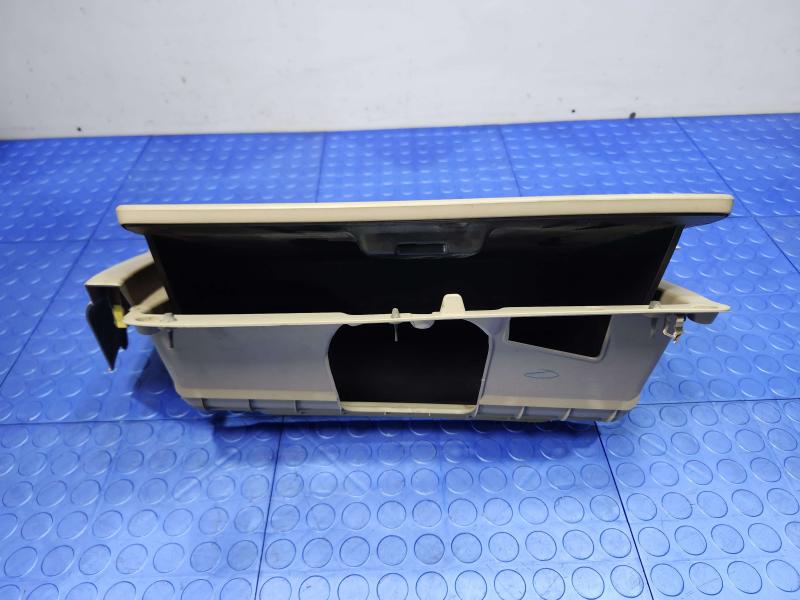 2002 Toyota Camry Glove Box