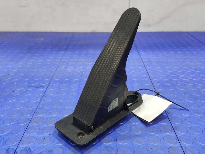 2011 Maserati Quattroporte Pedal Assembly