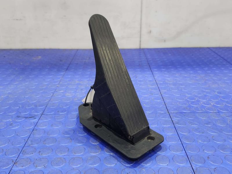 2011 Maserati Quattroporte Pedal Assembly