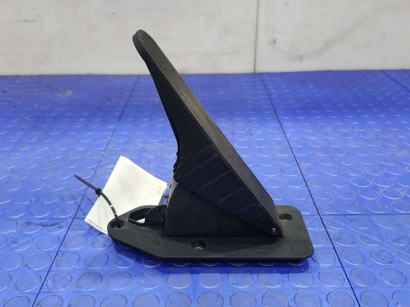 2011 Maserati Quattroporte Pedal Assembly