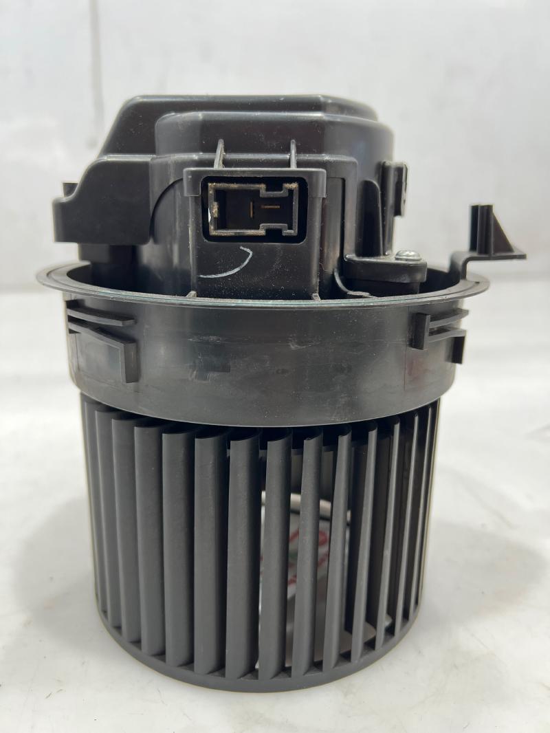 2013 - 2017 Nissan Sentra Heater AC Blower Motor OEM 272263SG0A