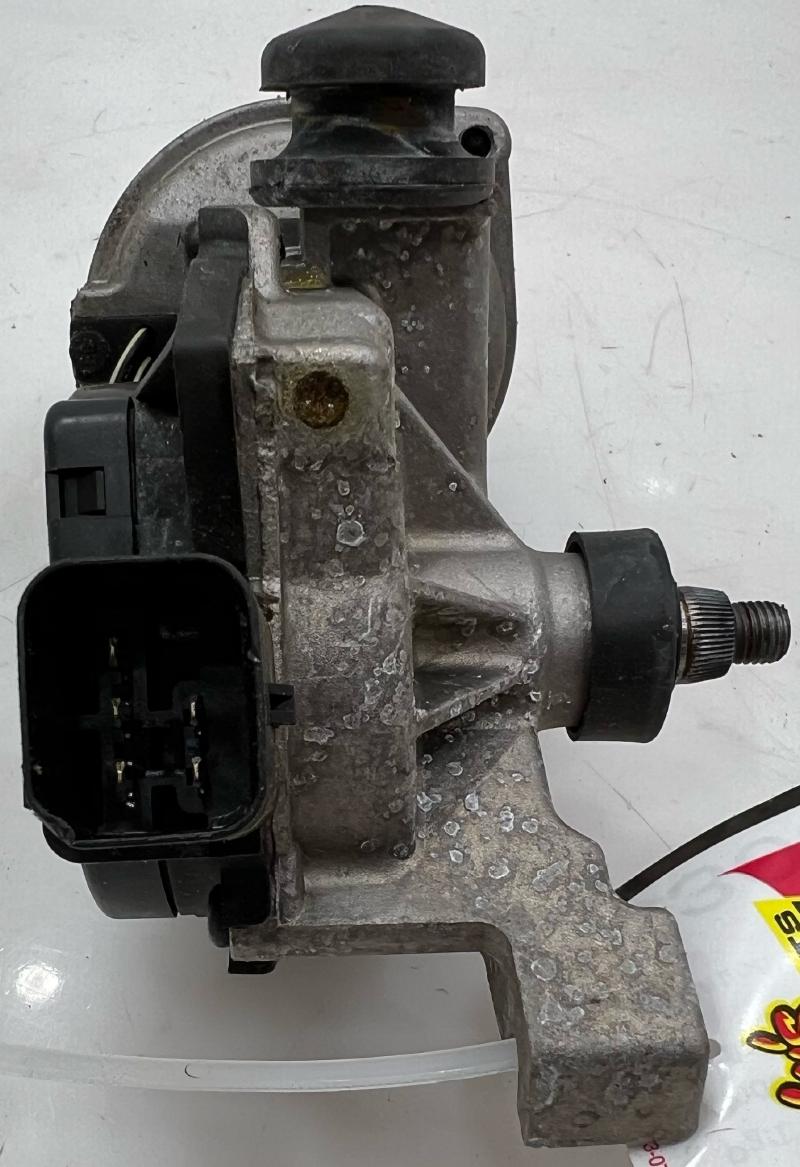 2014 - 2021 Kia Soul Windshield Wiper Motor - Front OEM 98110B2000
