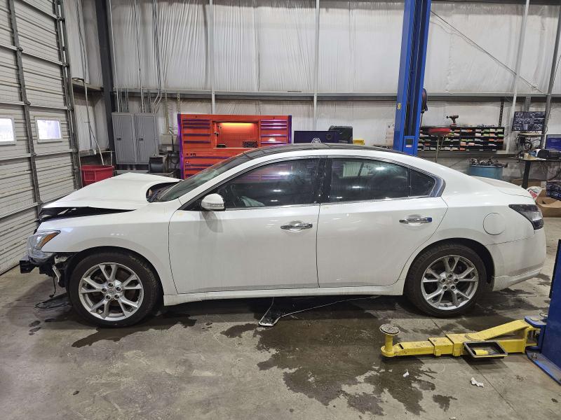 2014 Nissan Maxima Center Pillar