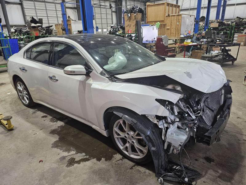 2014 Nissan Maxima Center Pillar