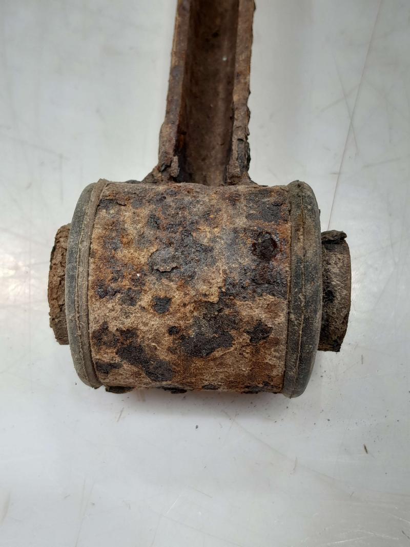 2007 Cadillac DTS Lower Control Arm Rr