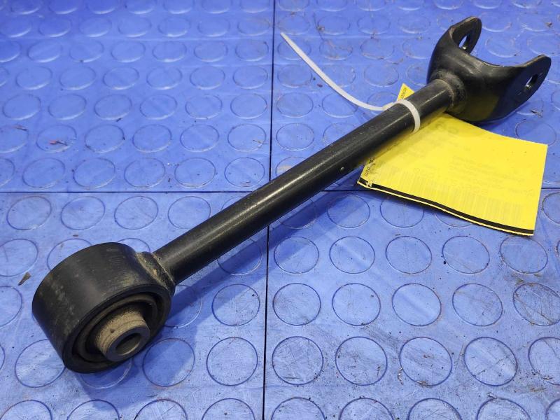 2016 Toyota Prius Lower Control Arm Rr