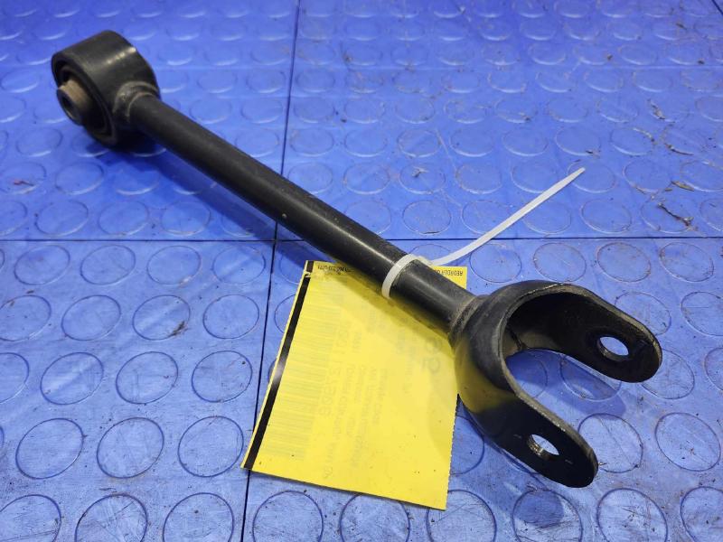2016 Toyota Prius Lower Control Arm Rr