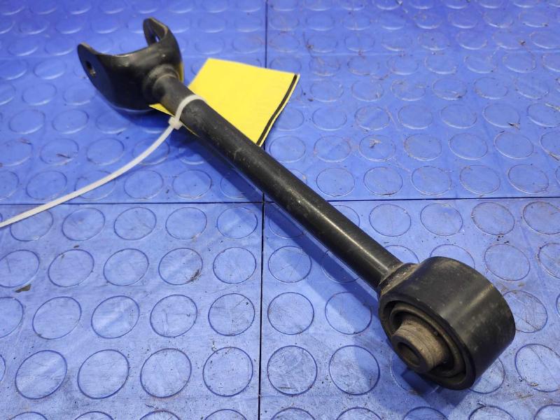 2016 Toyota Prius Lower Control Arm Rr