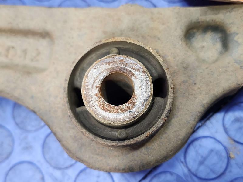 2014 Chrysler 300 Lower Control Arm Front