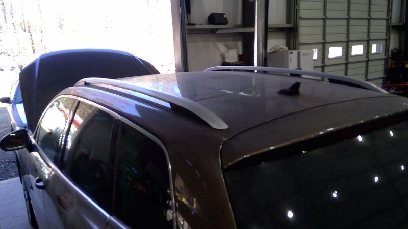2011-2017 Volkswagen Touareg Roof Rack Side Rails Luggage Rack Set of Two OEM 7P6-860-043-B-STY 7P6-860-044-B-STY