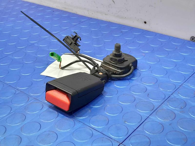 2018 Volvo S90 Front Seat Belt