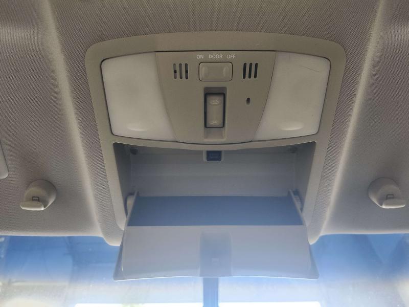 2013 Infiniti FX35 Front Console