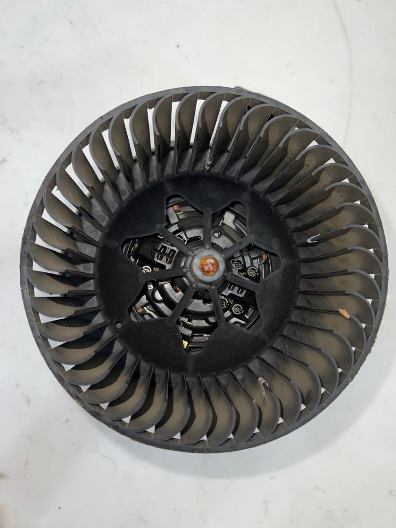 2014 Ford Explorer Blower Motor