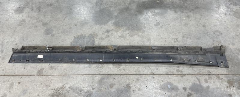 2011 Ford Explorer Rocker Moulding