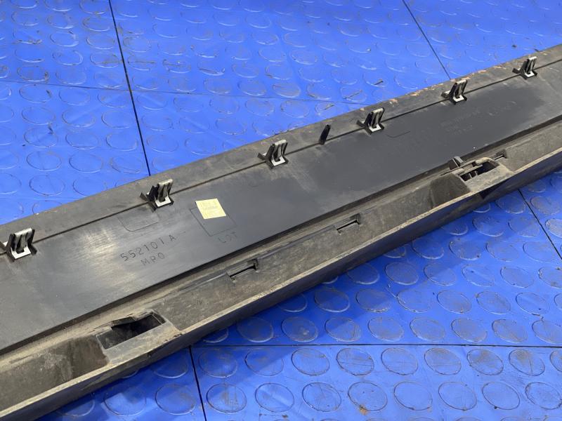 2011 Ford Explorer Rocker Moulding