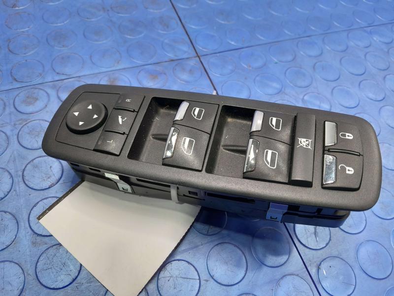 2018 Maserati Ghibli Door Switch Front