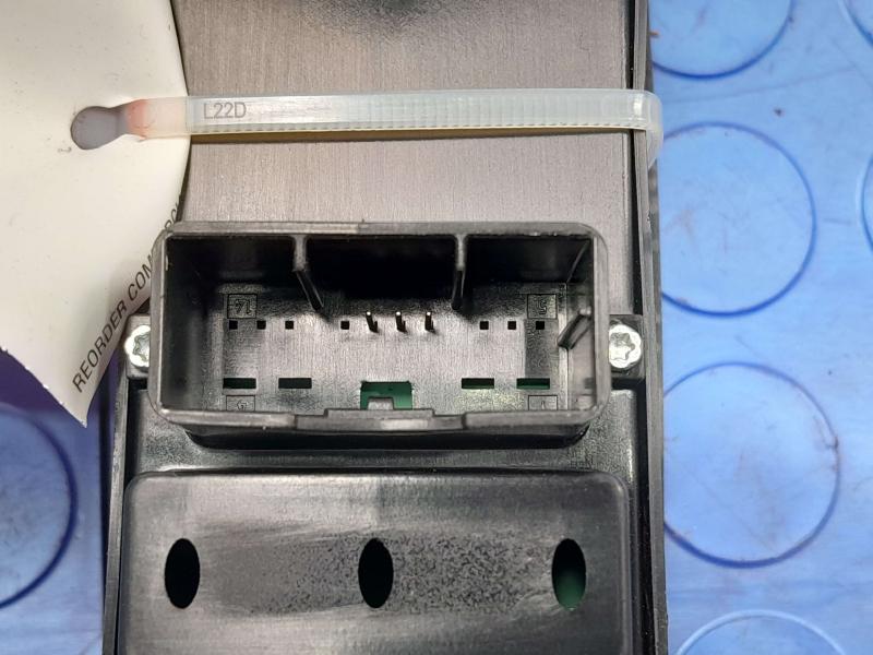 2018 Maserati Ghibli Door Switch Front