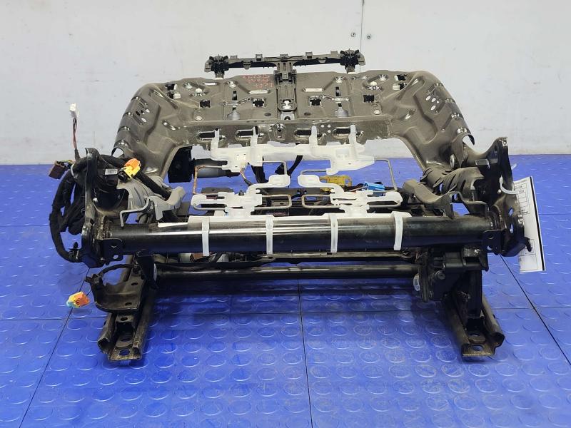 2017 Mercedes C-Class Seat Track