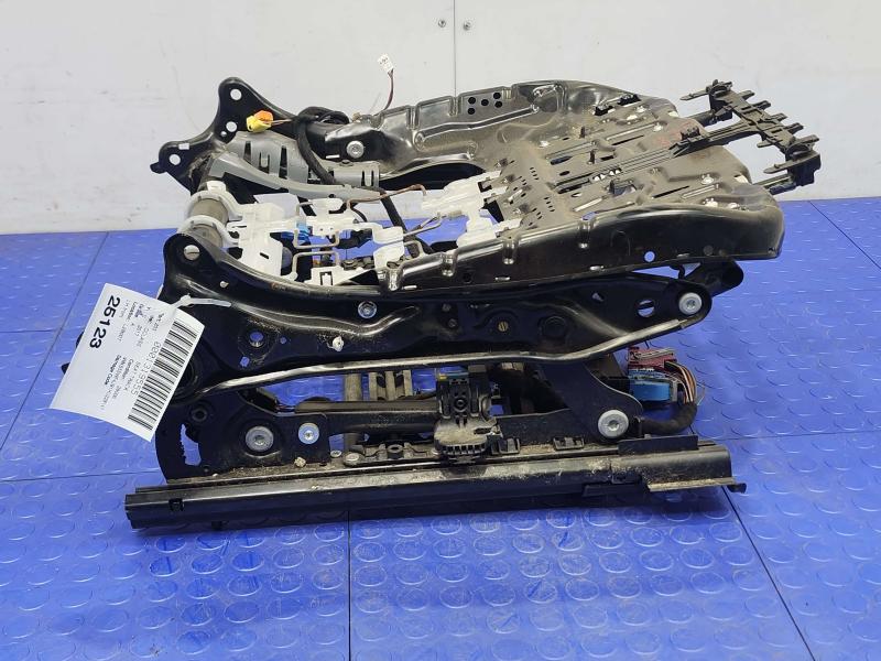 2017 Mercedes C-Class Seat Track