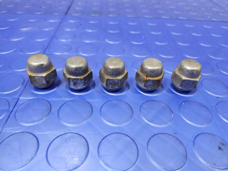 2013 Nissan Juke Lug Nuts