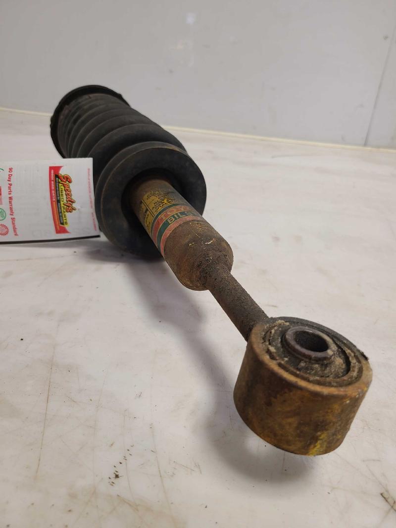 2005 - 2008 Toyota Tacoma Front Strut Assembly LH or RH 4x4 SR5 ONLY OEM