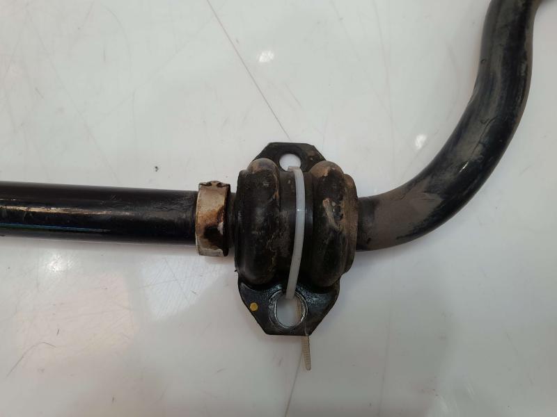 2009 - 2014 Hyundai Genesis Sedan Front Stabilizer Bar Swaybar OEM 548103M800