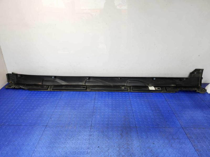 2018 Subaru Legacy Rocker Moulding