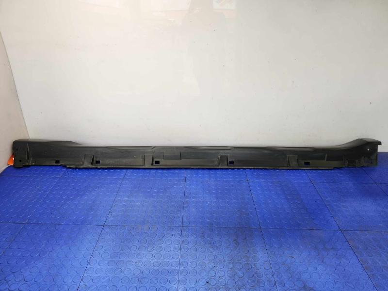2018 Subaru Legacy Rocker Moulding