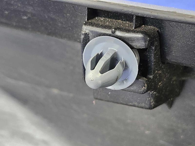 2018 Subaru Legacy Rocker Moulding