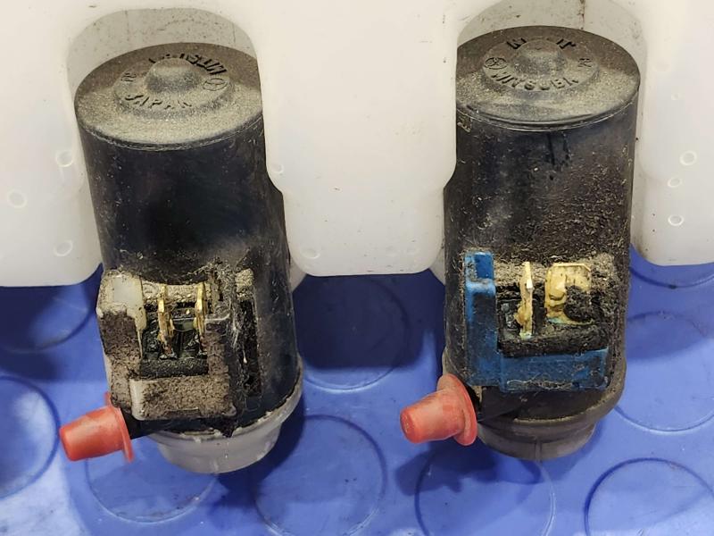 2008 Honda Fit Washer Bottle