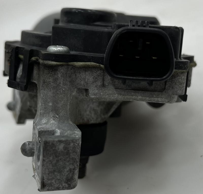 2011 - 2015 Kia Sorento Front Windshield Wiper Motor OEM 981101U000