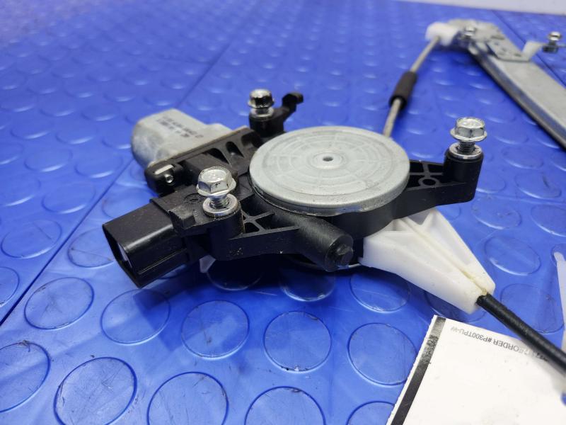 2018 Subaru Legacy Front Door Regulator