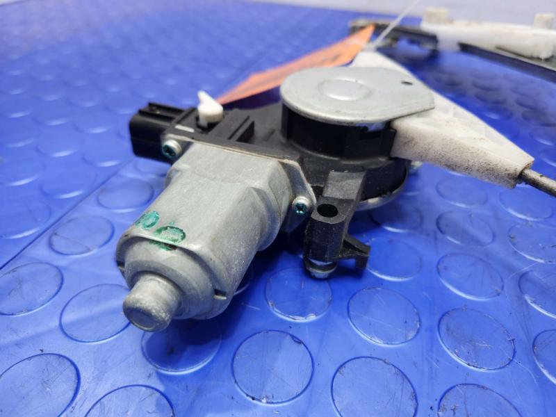 2018 Subaru Legacy Front Door Regulator
