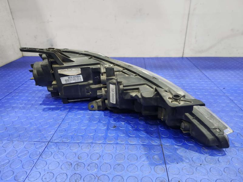 2015 Chrysler 200 Headlamp Assembly