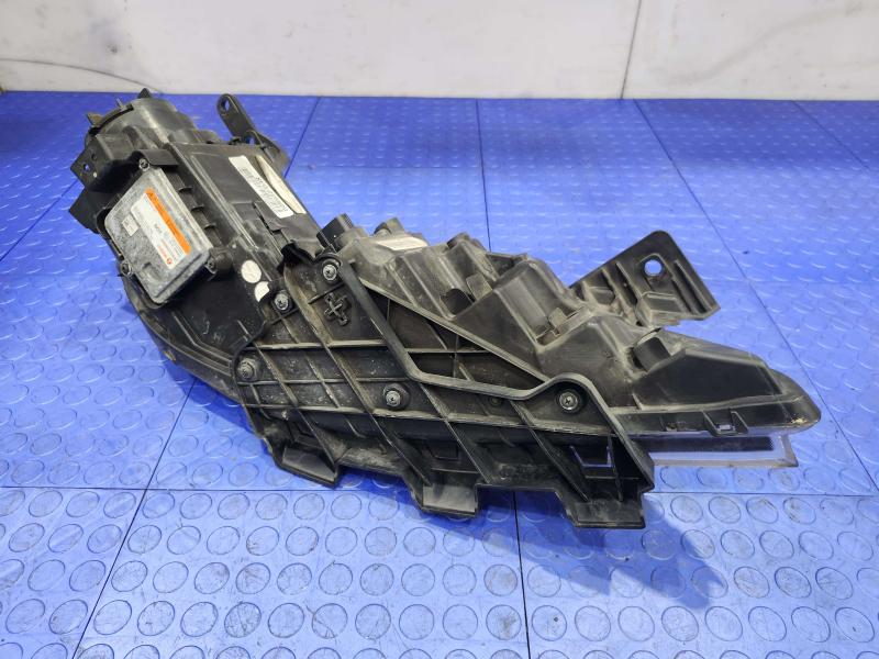 2015 Chrysler 200 Headlamp Assembly