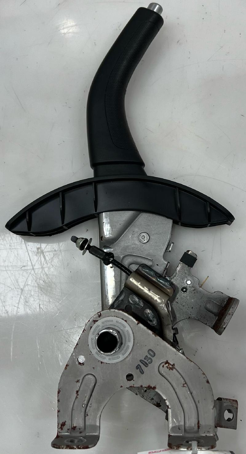 2014 - 2019 Kia Soul Parking Brake Emergency Brake Lever OEM 59710B2000CA