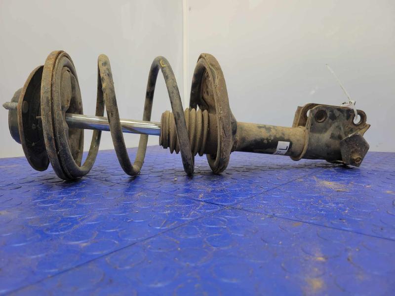 2000 Mitsubishi Eclipse Strut Assembly