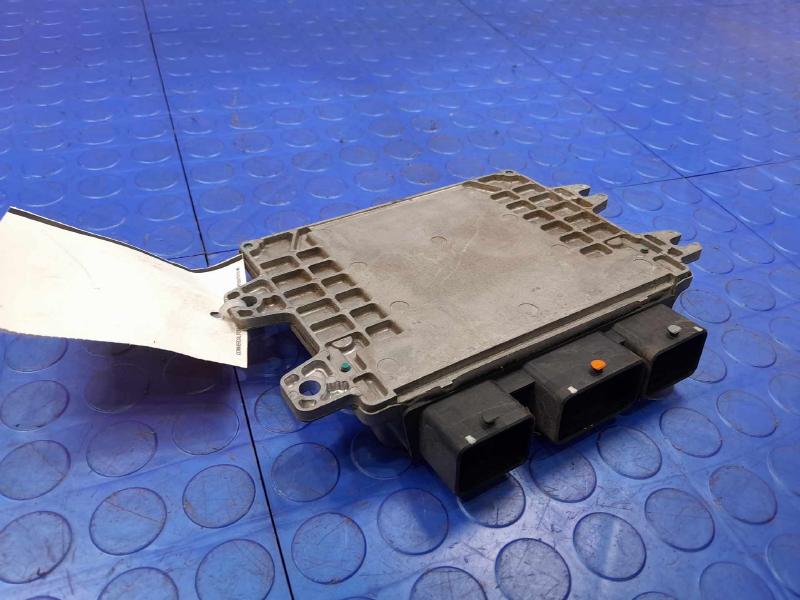 2014 Nissan Versa Engine/Motor Brain Box