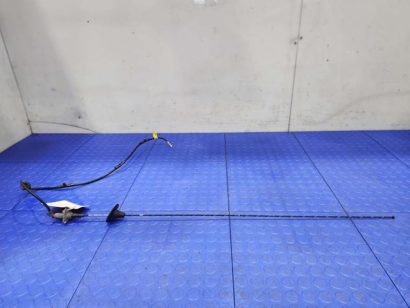 2013 Ford F-250 Super Duty Antenna