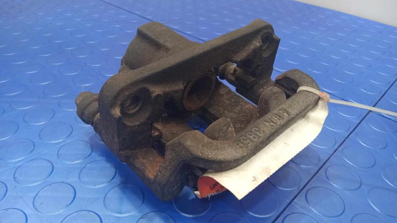 2015 Nissan Rogue Caliper