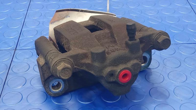 2015 Nissan Rogue Caliper