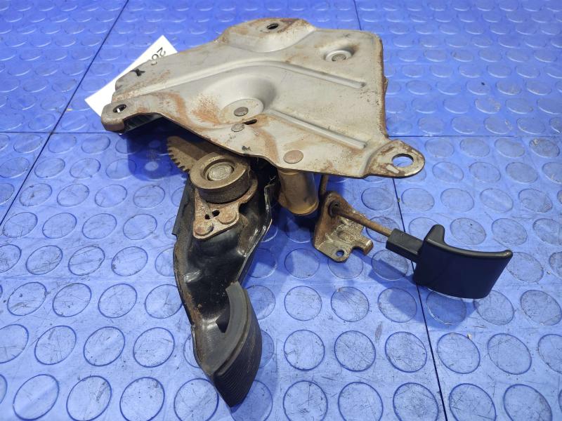 2004 Ford Explorer Emergency Brk.