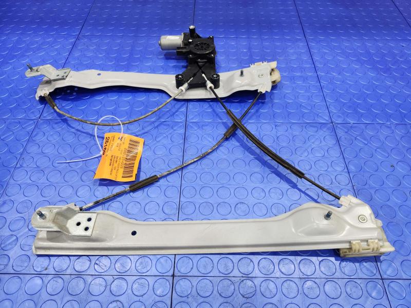 2018 Chevrolet Equinox Front Door Regulator