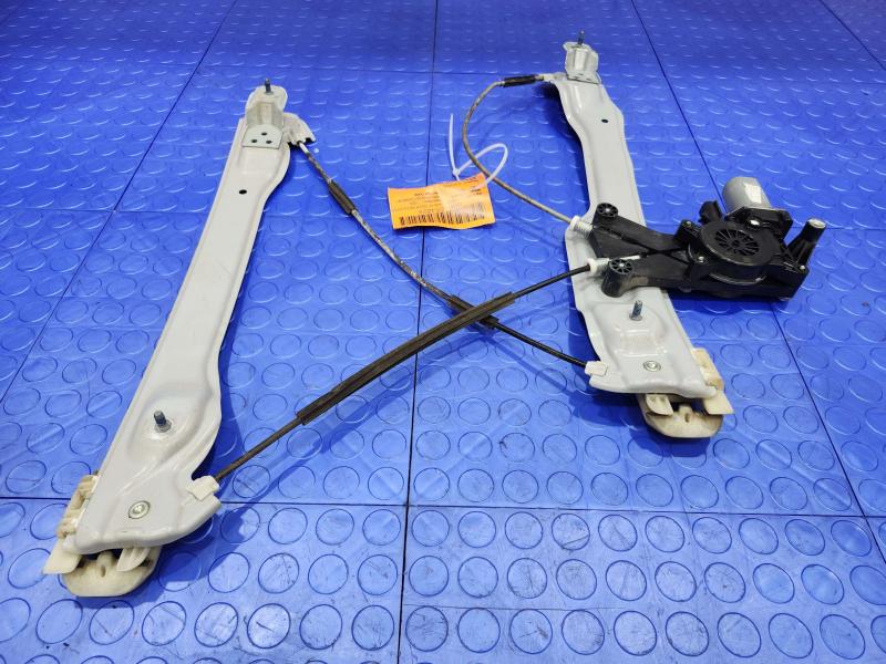2018 Chevrolet Equinox Front Door Regulator