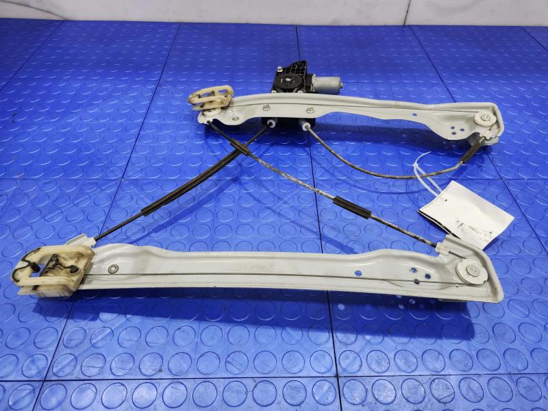 2018 Chevrolet Equinox Front Door Regulator