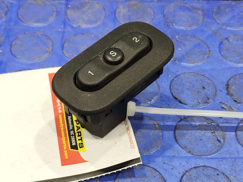 2014 Jeep Grand Cherokee Door Switch Front