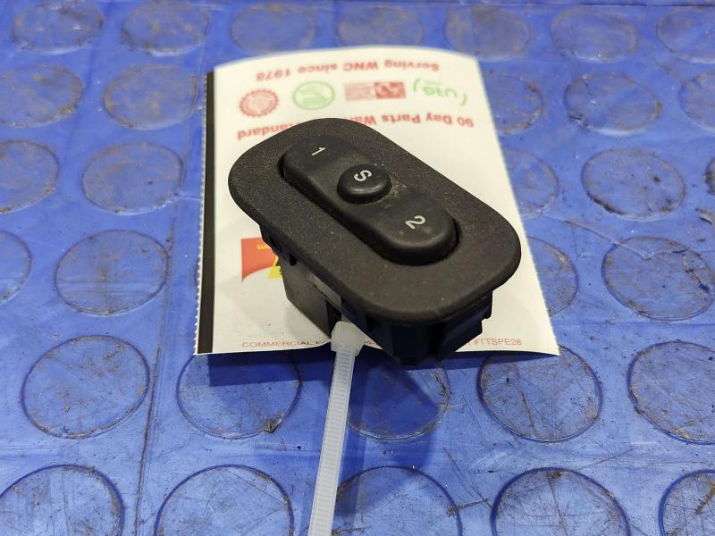 2014 Jeep Grand Cherokee Door Switch Front