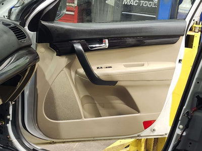 2011 Kia Sorento Front Door Trim Panel