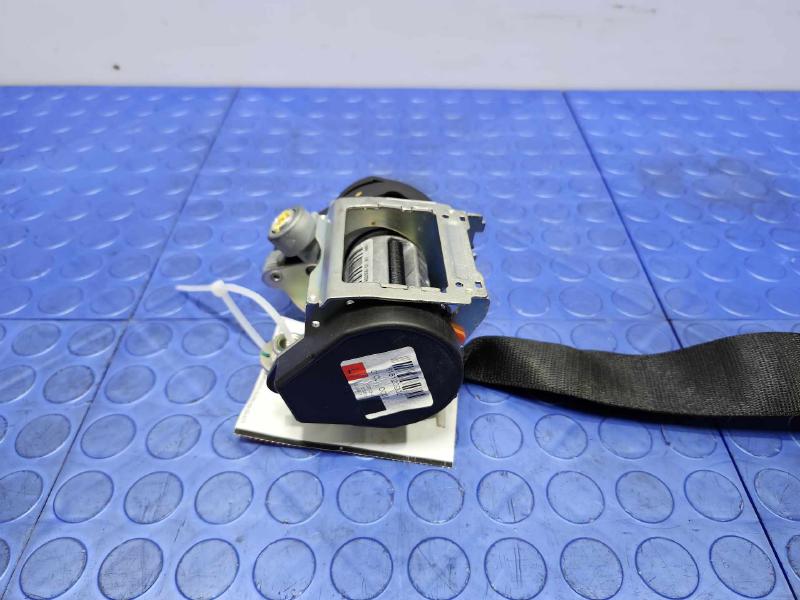 2016 BMW 528I Front Seat Belt